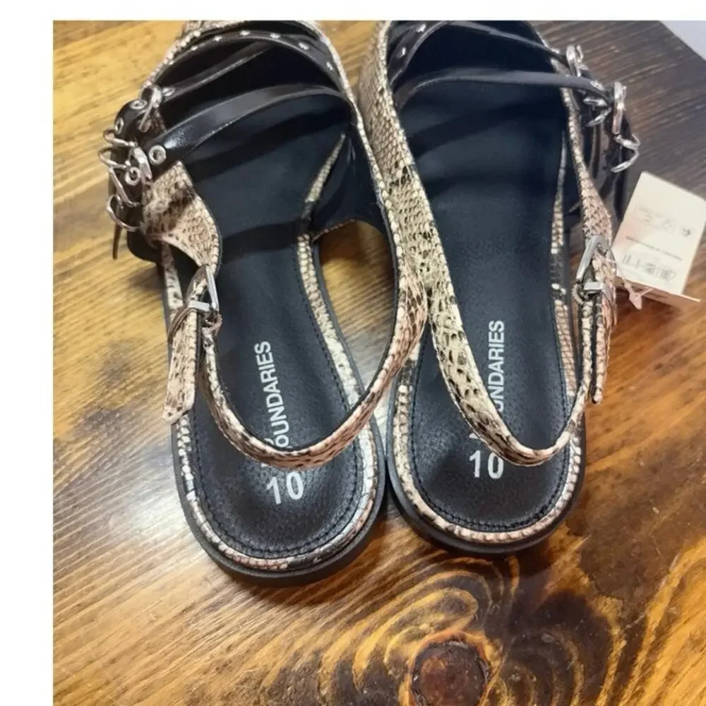 Time And Tru Snakeskin Pointed Toe Flats Size 10‎